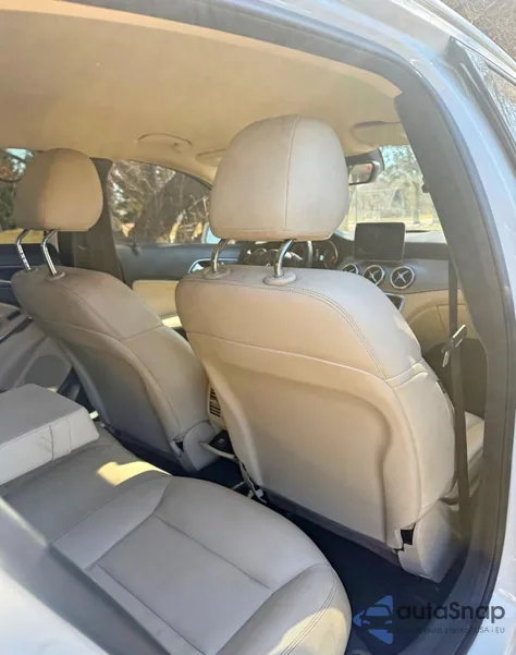 2018 Mercedes-Benz Gla 250 из США, поврежденный, VIN WDCTG4EBXJJ479396